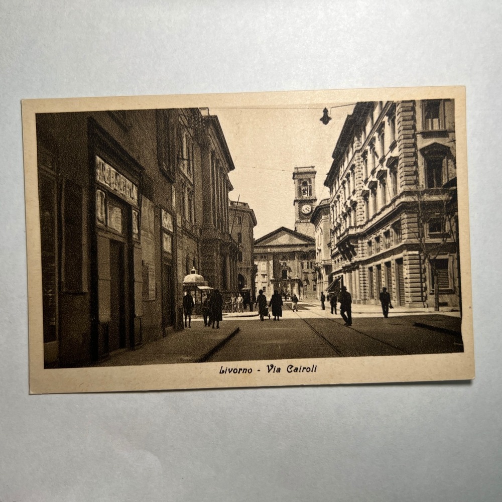 1930 VTG Postcard Livorno Via Cairoli Street Scene Tuscany Architecture Italy EU